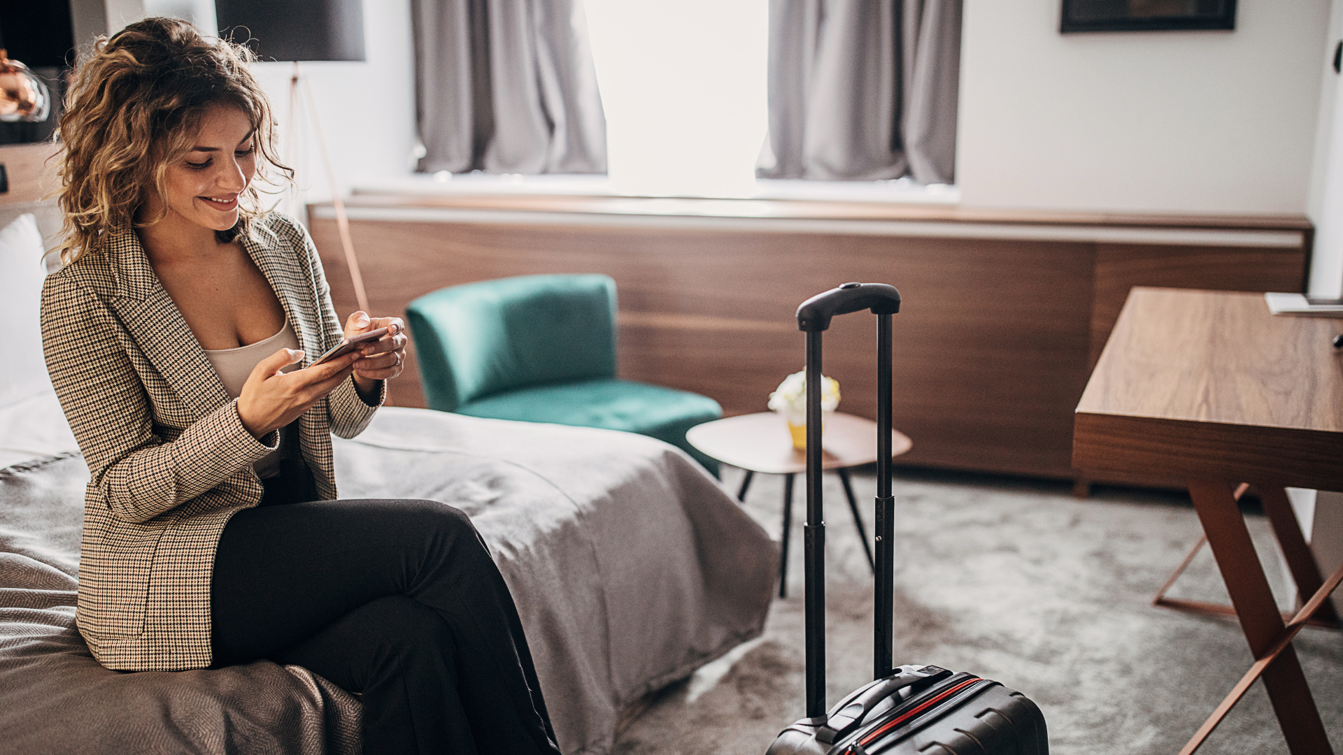 12 Smart Technologies Redefining the Hotel Room Experience